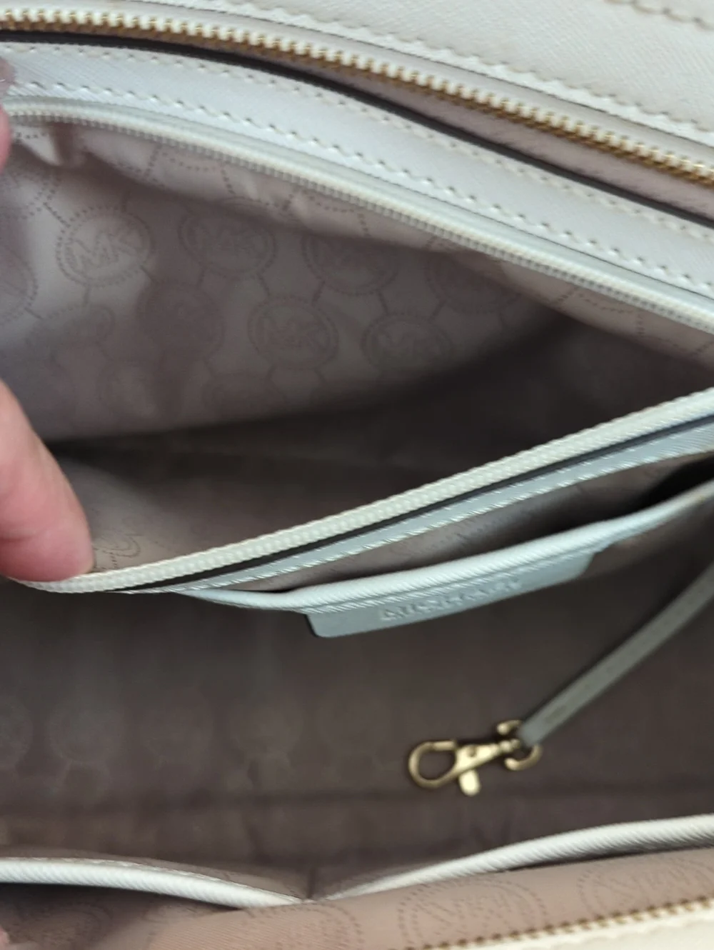 ❣️👜Michael Kors Large Selma Black and White 👜❣️
